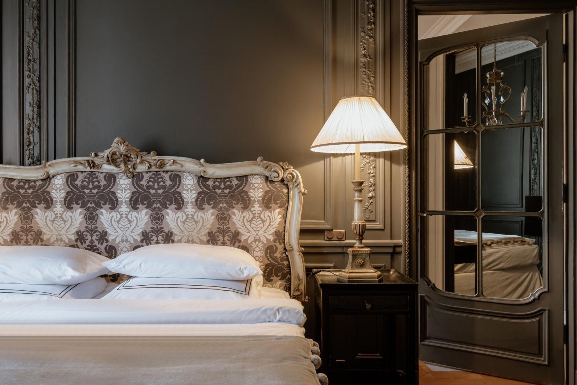 Schlosshotel ベルリン エクステリア 写真 A bedroom at the hotel