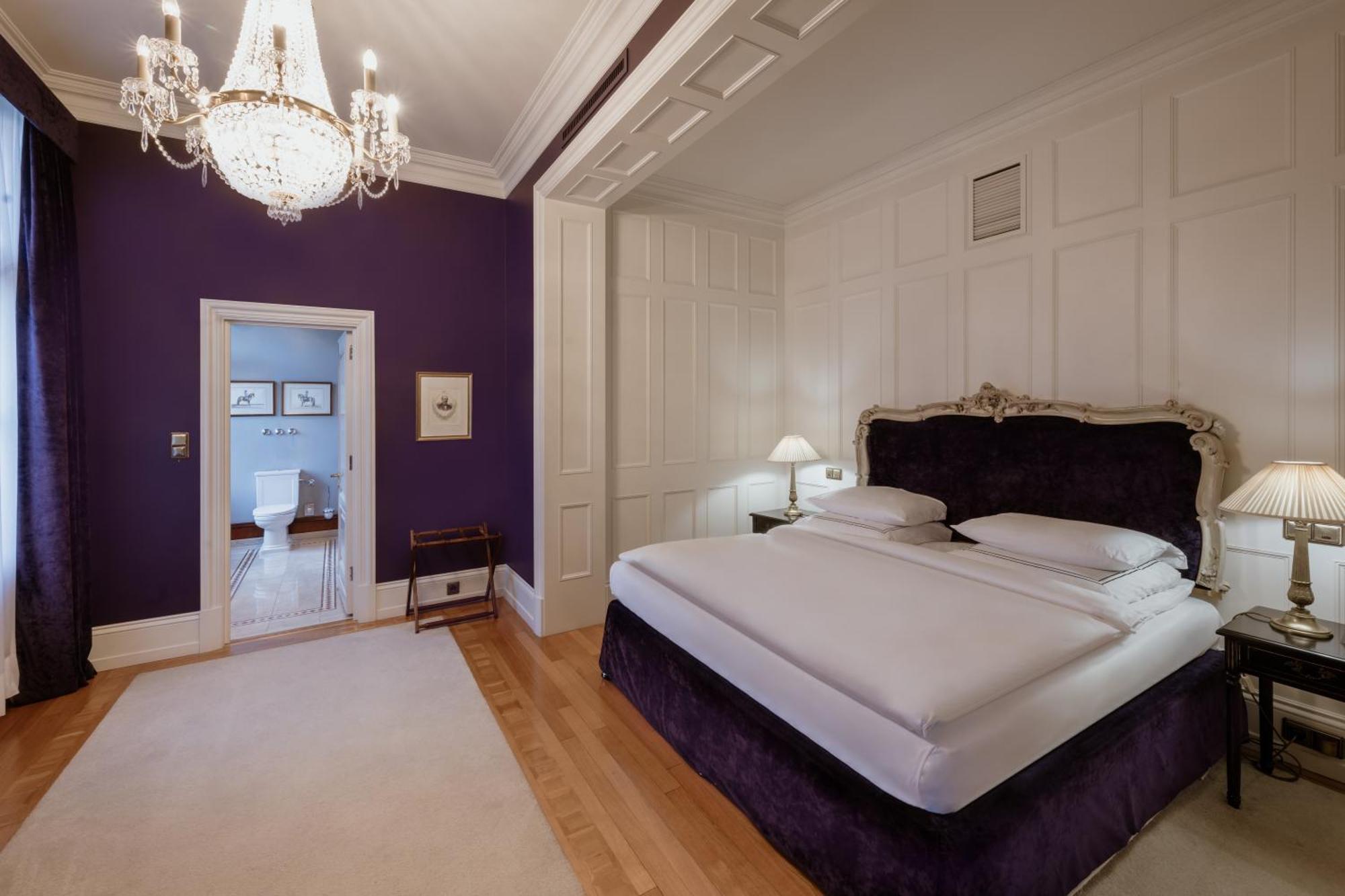 Schlosshotel ベルリン エクステリア 写真 A bedroom at the hotel