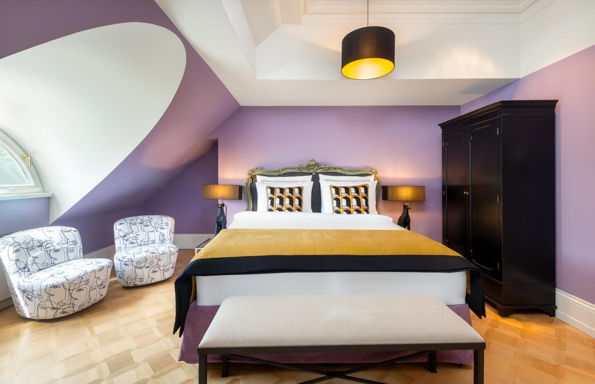 Schlosshotel ベルリン エクステリア 写真 A bedroom at the hotel